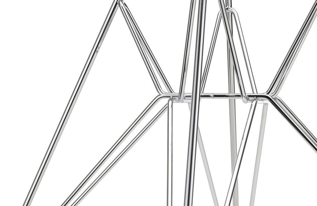 Eames Plastic Armchair DAR