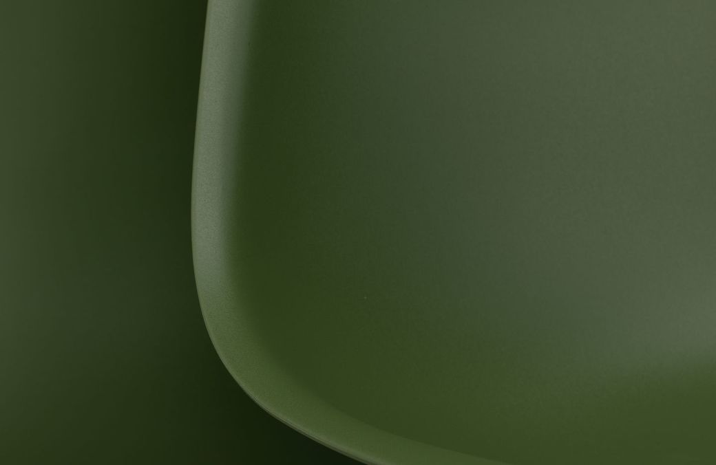 Eames Plastic Side Chair DSW