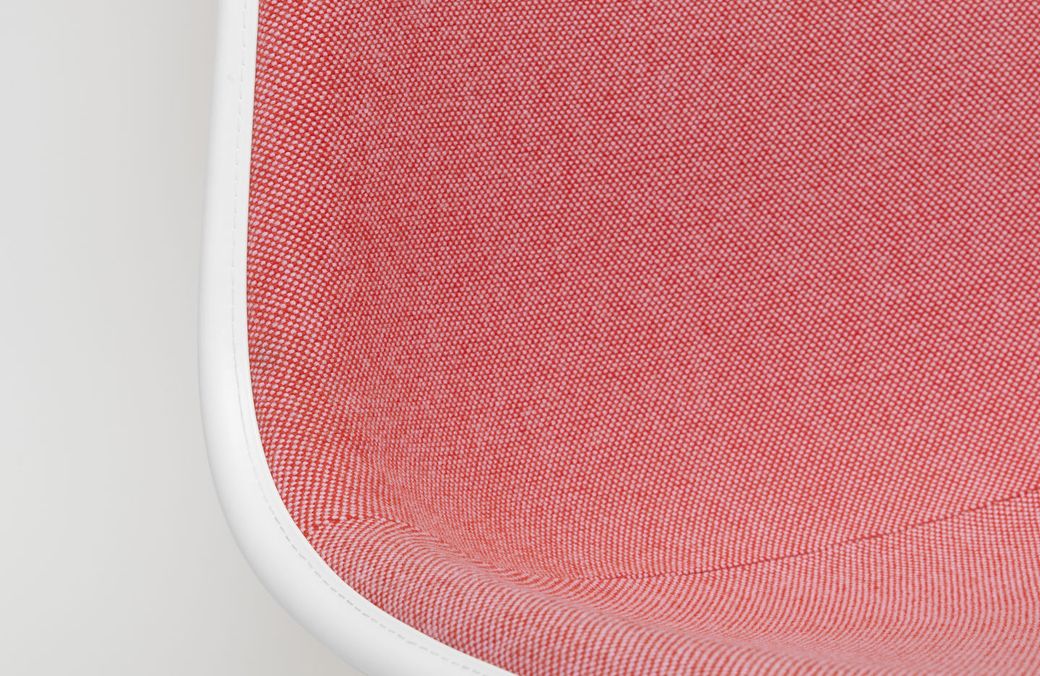 Eames Plastic Side Chair DSX