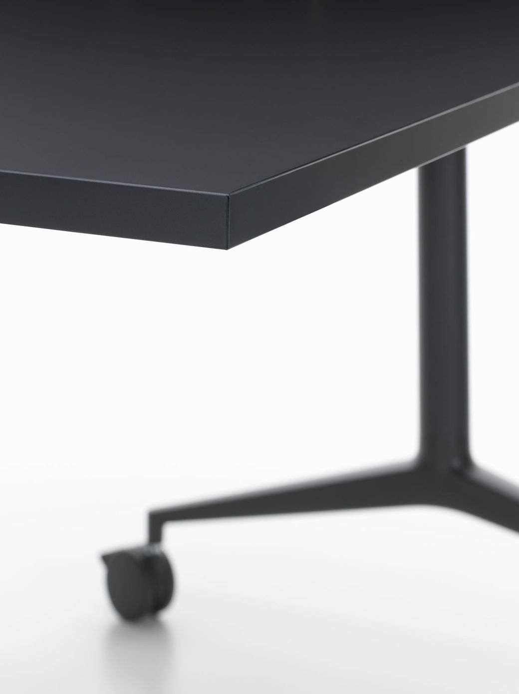 MedaMorph folding table