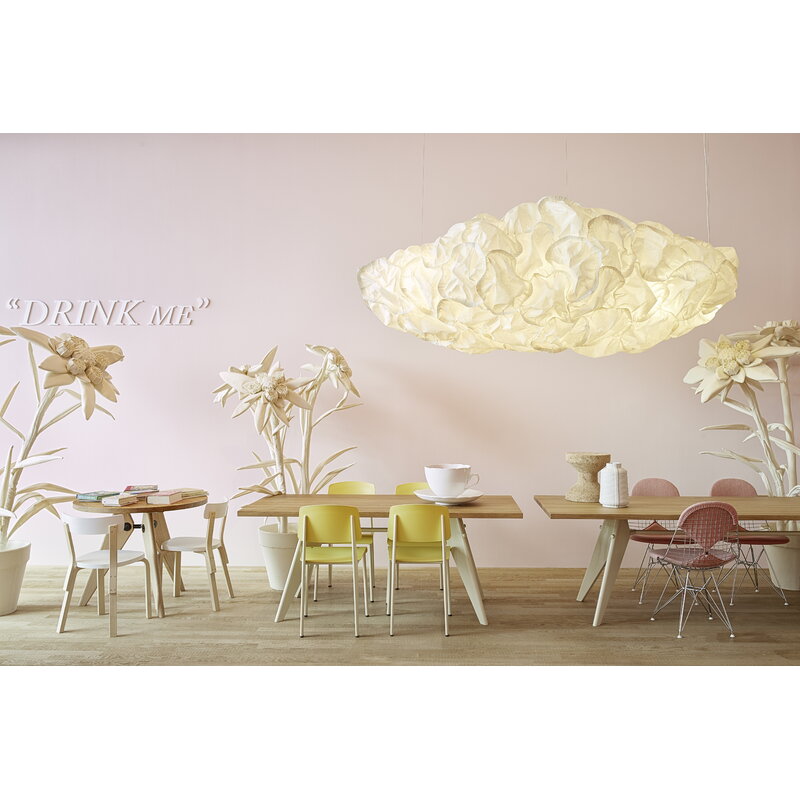 Vitra EM Table 200 x 90 cm, natural oak - Prouvé Blanc Colombe | One52 Furniture