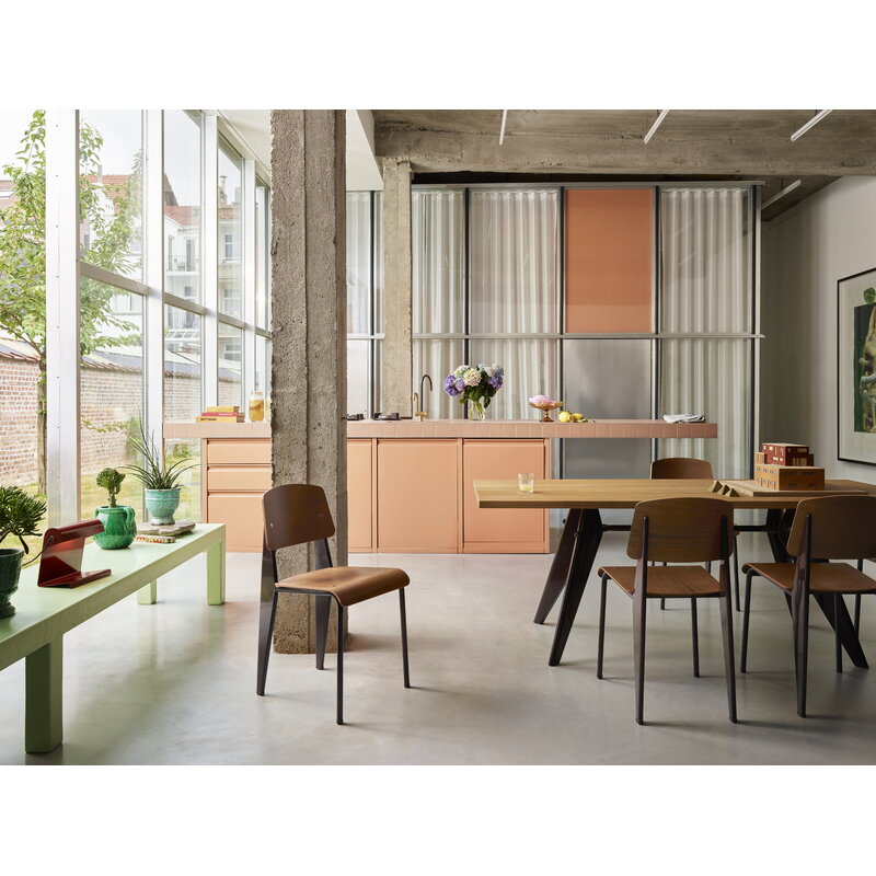 Vitra EM Table 200 x 90 cm, natural oak - deep black | One52 Furniture