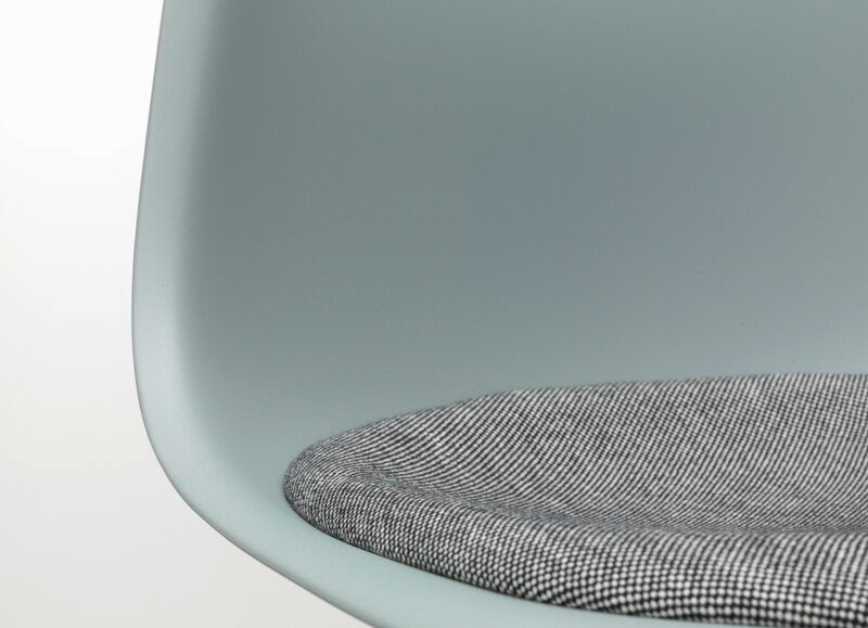 Vitra Eames DSR chair, light grey - chrome - nero/ivory cushion | One52 Furniture