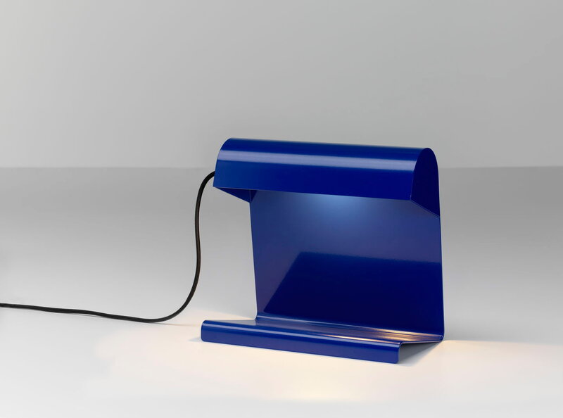 Vitra Lampe de Bureau table lamp, Prouvé Bleu Marcoule | One52 Furniture