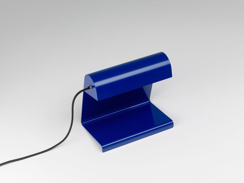 Vitra Lampe de Bureau table lamp, Prouvé Bleu Marcoule | One52 Furniture