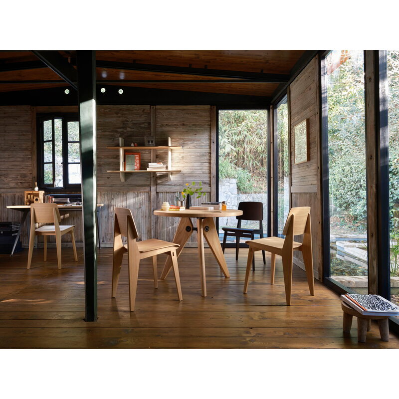 Vitra Rayonnage Mural shelf, Prouvé Blanc Colombe - oak | One52 Furniture