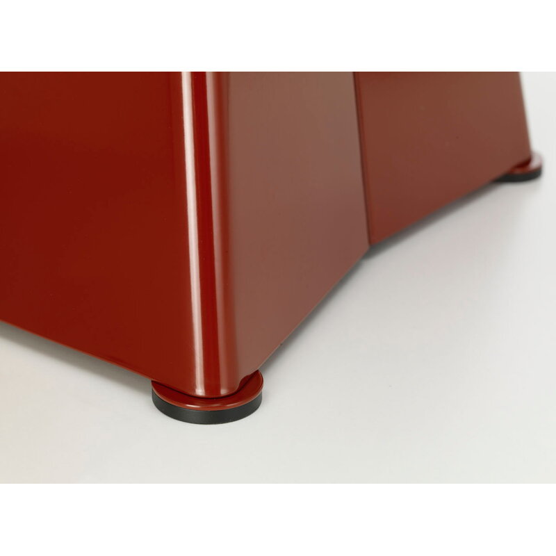 Vitra Tabouret Métallique stool, Japanese red | One52 Furniture