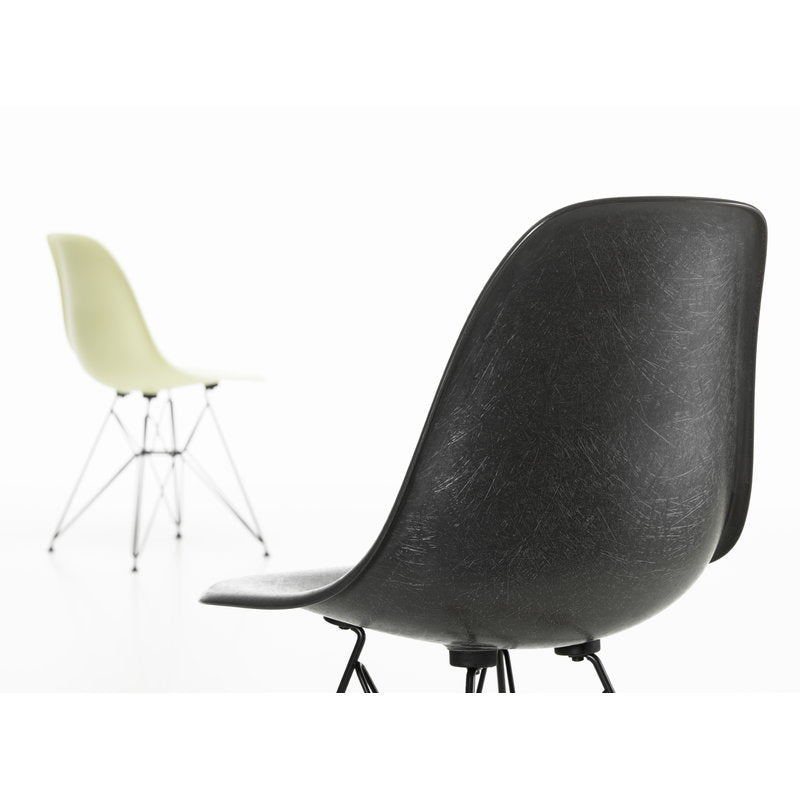 Vitra Eames DSR Fiberglass Chair, elephant hide grey - black | One52 Furniture