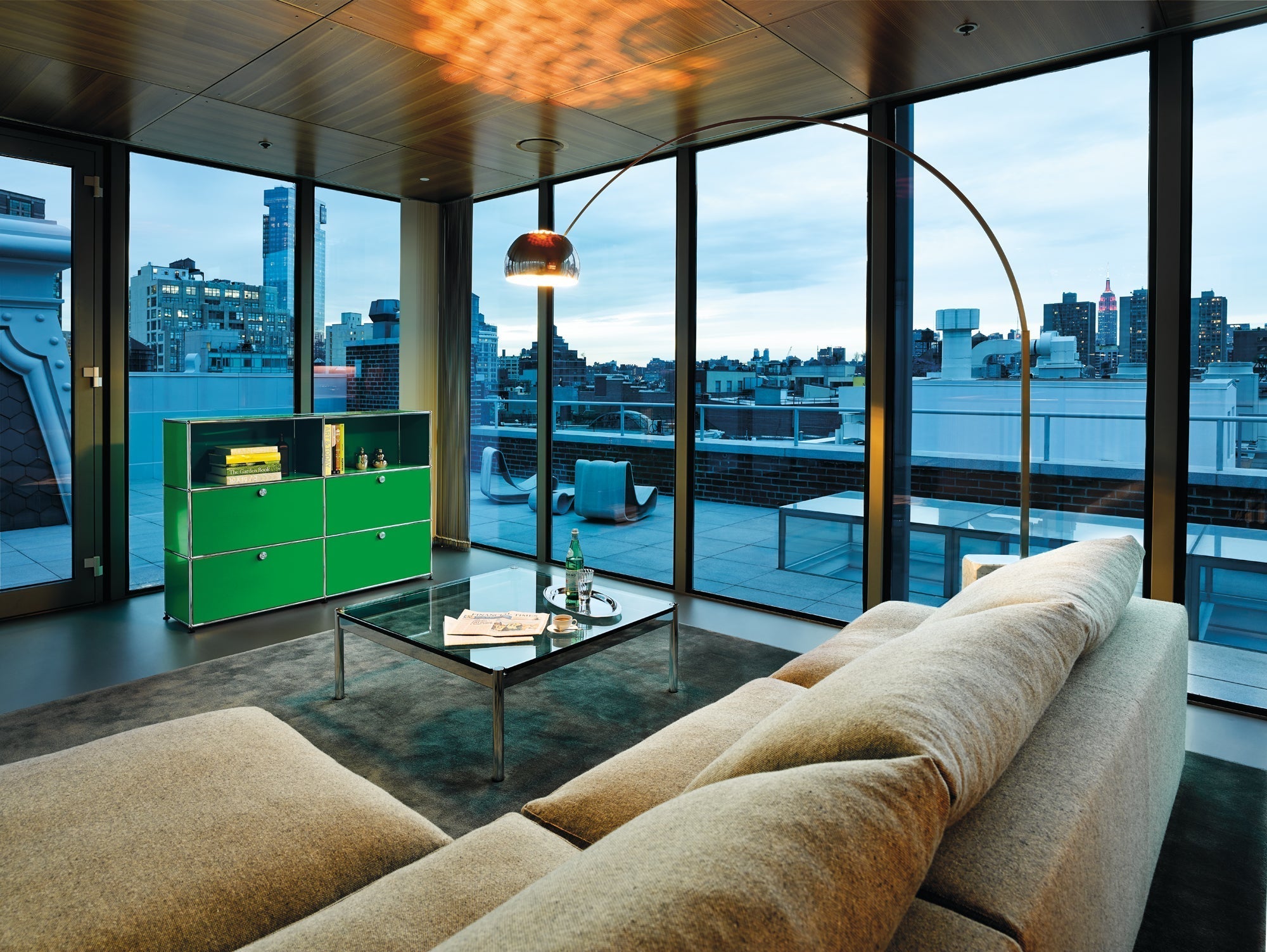 Graphite Black USM Haller storage (G2AF)|Office Furniture