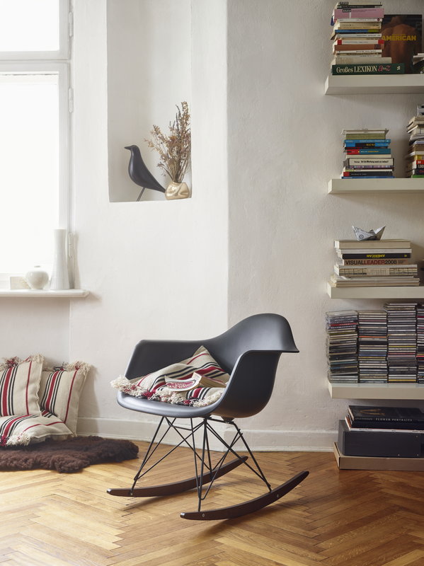 Vitra Eames RAR rocking chair, deep black - basic dark - dark maple | One52 Furniture