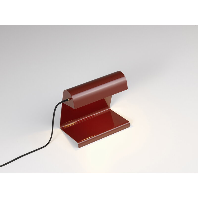 Vitra Lampe de Bureau table lamp, Japanese red | One52 Furniture