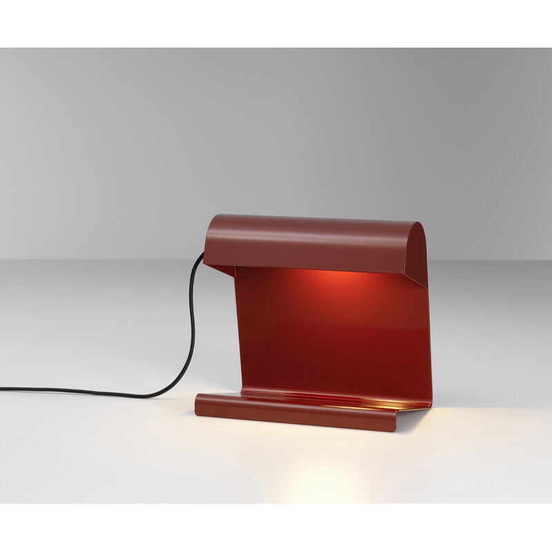 Vitra Lampe de Bureau table lamp, Japanese red | One52 Furniture