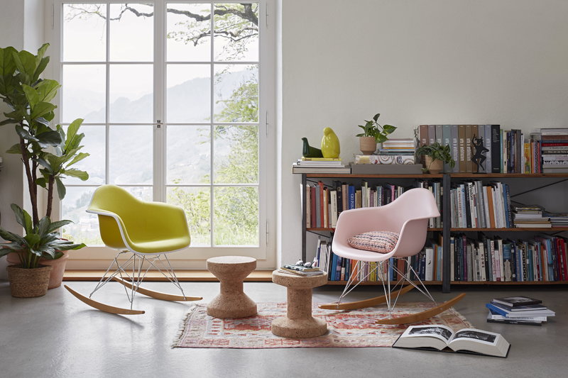 Vitra Eames RAR rocking chair, pale rose - chrome - maple | One52 Furniture