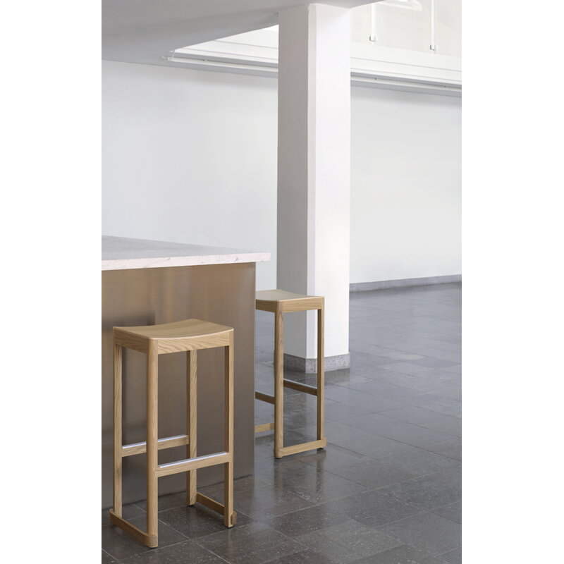 Artek|Bar stools & chairs, Chairs|Atelier bar stool, 75 cm, lacquered oak