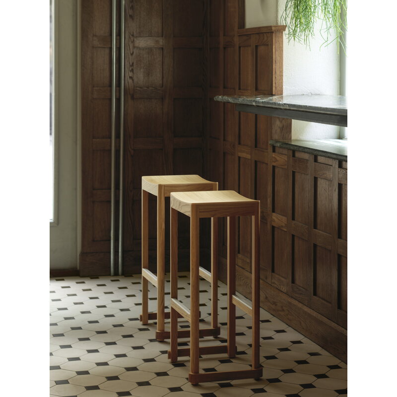 Artek|Bar stools & chairs, Chairs|Atelier bar stool, 75 cm, lacquered oak