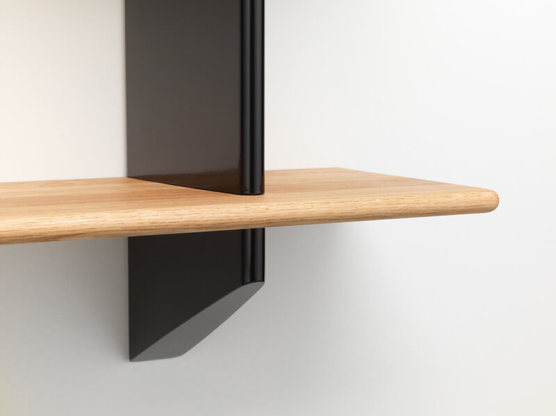 Vitra Rayonnage Mural shelf, deep black - oak | One52 Furniture