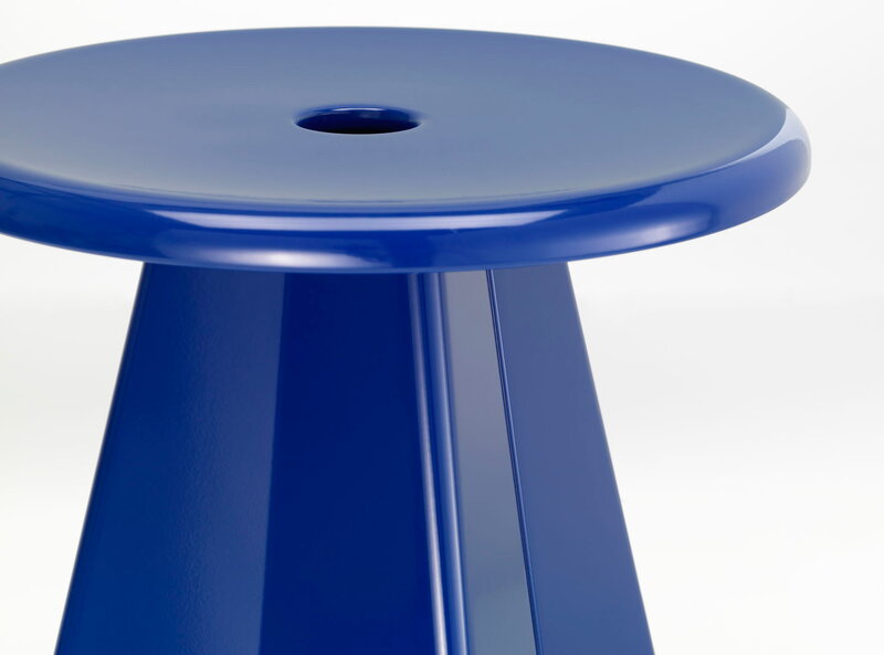 Vitra Tabouret Métallique stool, Prouvé Bleu Marcoule | One52 Furniture