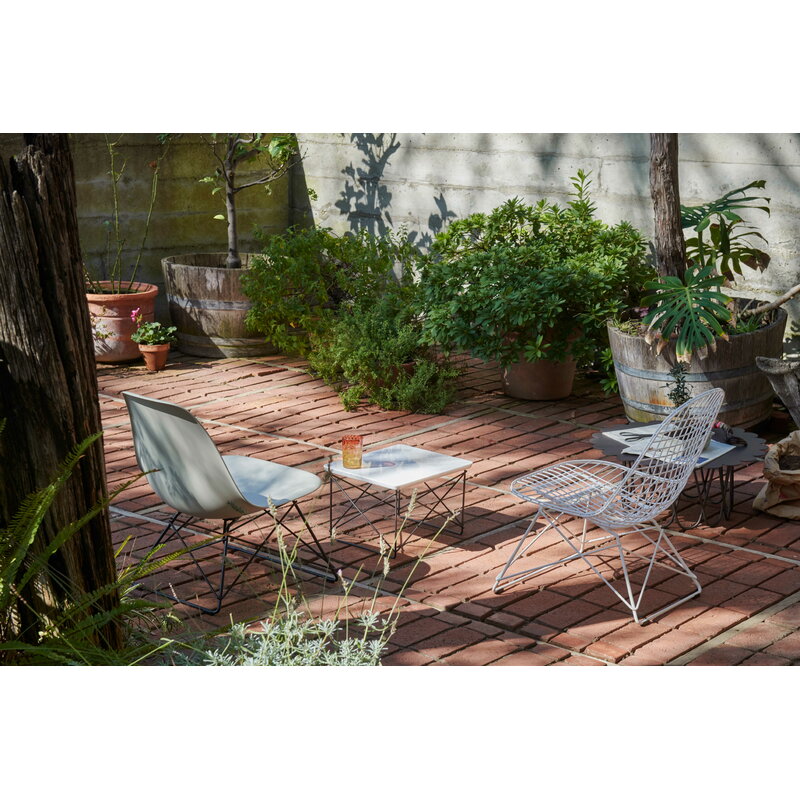 Vitra Wire Chair LKR, white | One52 Furniture