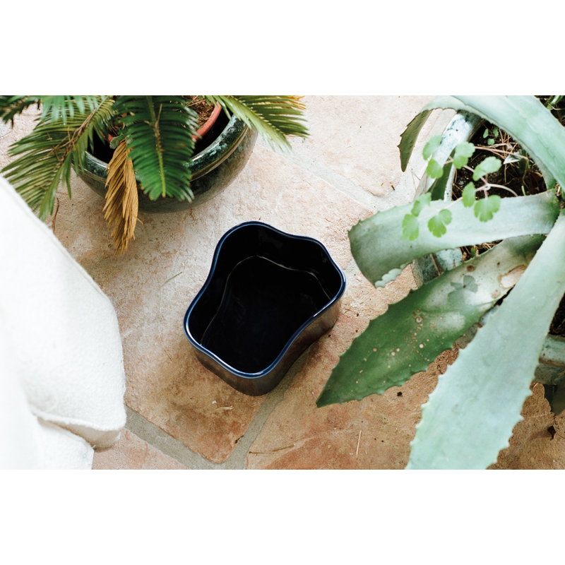 Artek|Indoor gardening, Planters & plant pots|Riihitie plant pot B, small, blue gloss