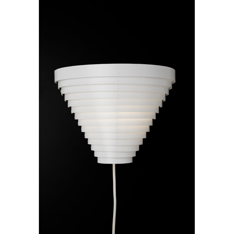 Artek|Wall lamps|A910 wall lamp