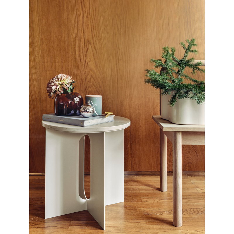 Artek|Indoor gardening, Planters & plant pots|Riihitie plant pot B, medium, white gloss