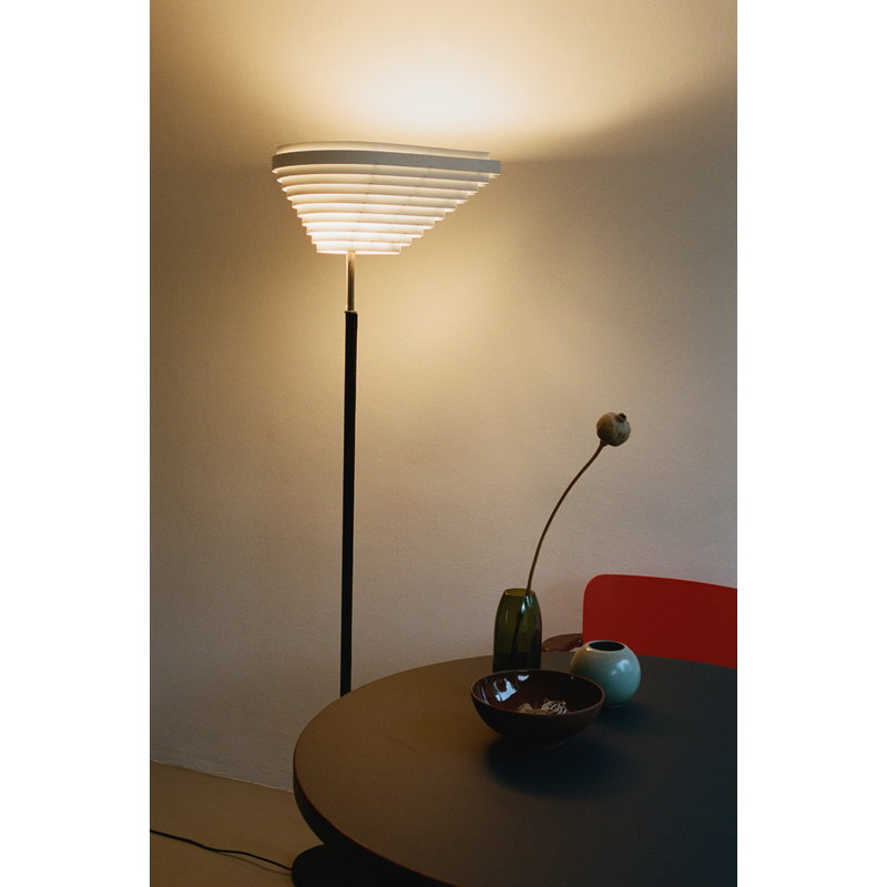 Artek|Floor lamps|Aalto floor lamp A805, polished brass